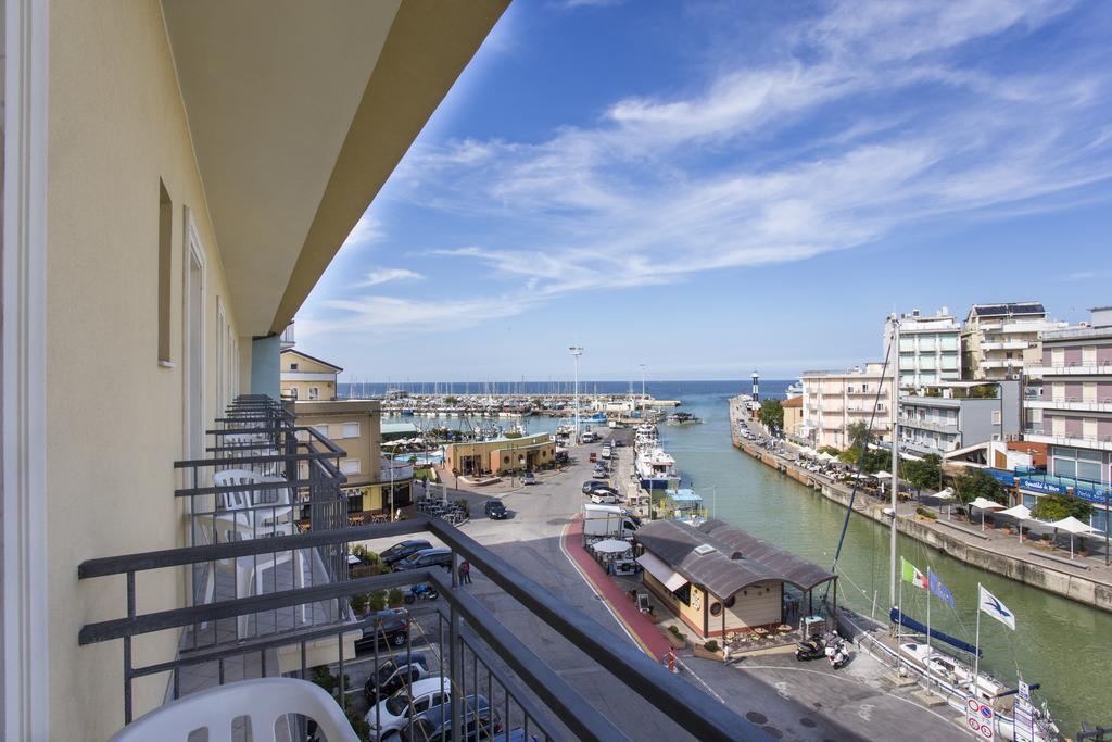 Hotel Lugano Cattolica Szoba fotó