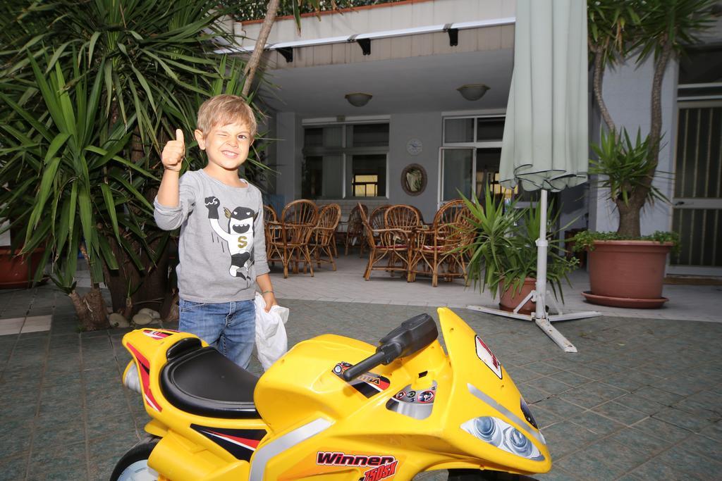 Hotel Lugano Cattolica Kültér fotó