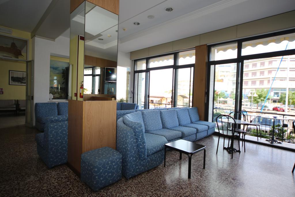 Hotel Lugano Cattolica Kültér fotó